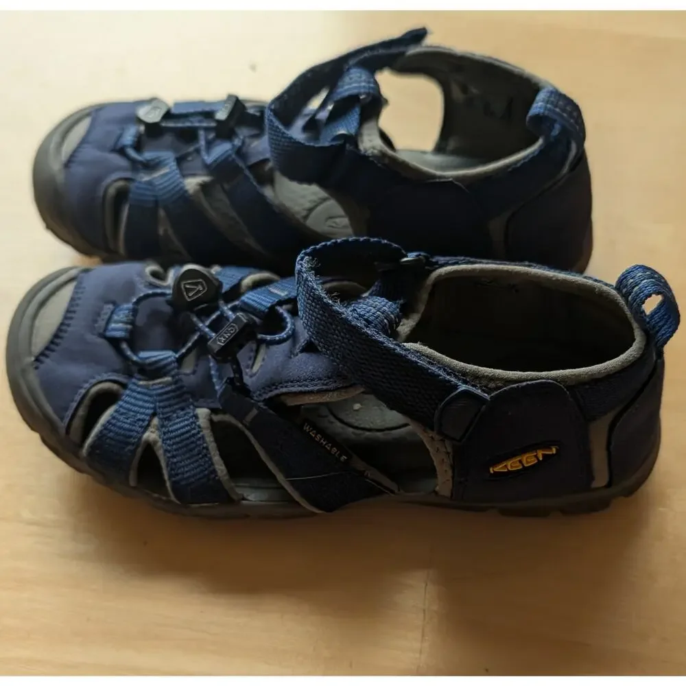 🧨Boys 2 Keen Sandals